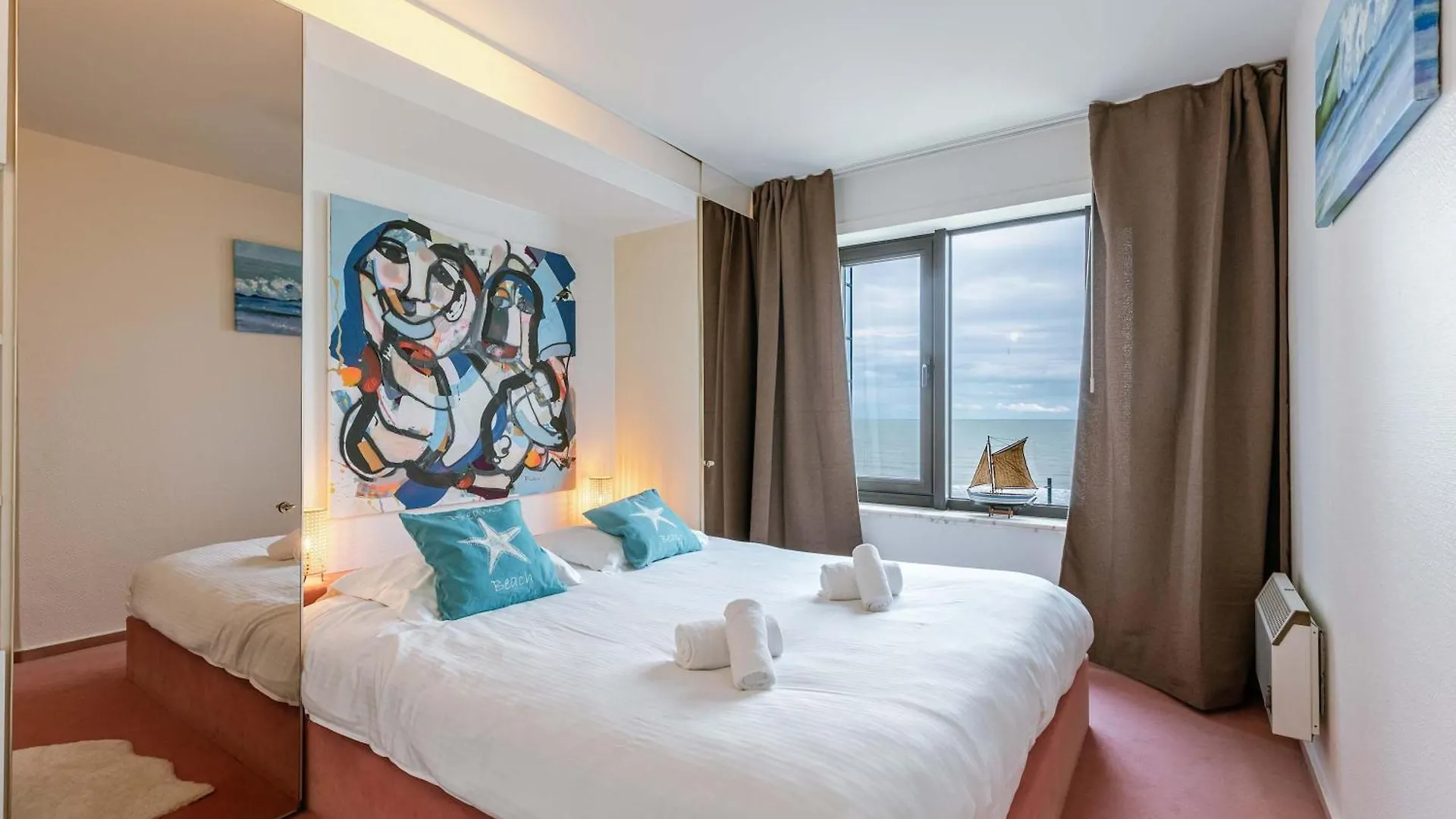 Huswell - Stylish Apartment With Sea View أوستيند 0*,